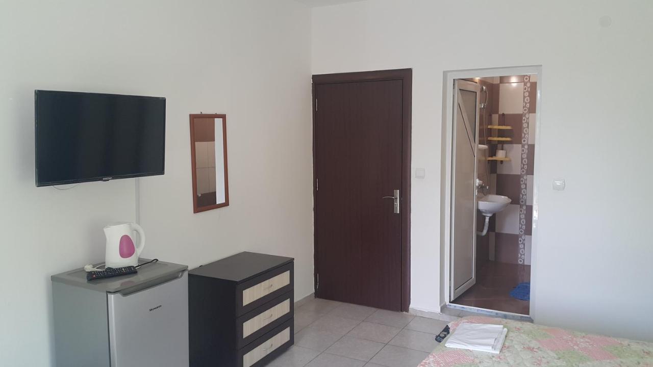 На Гости При Силвия Obsor Exterior foto
