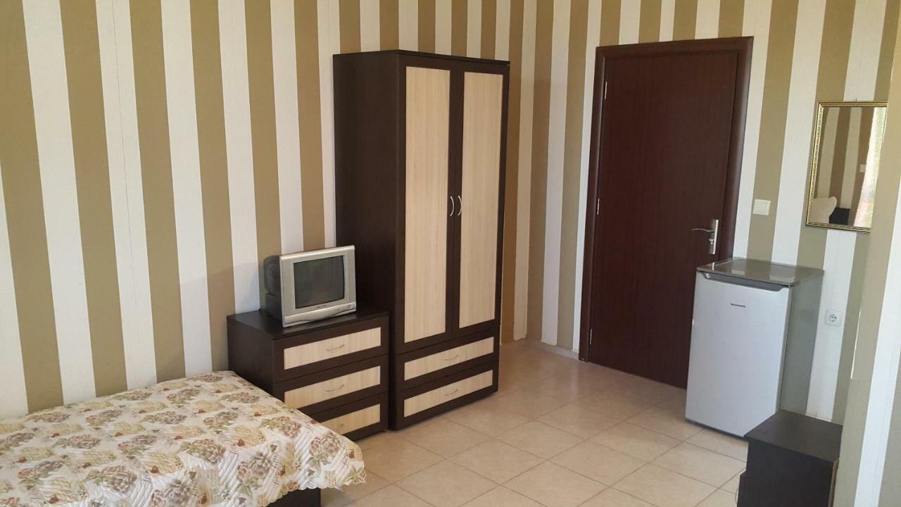 На Гости При Силвия Obsor Exterior foto